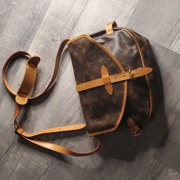 Louis Vuitton Handbags - LV Louis Vuitton saumer saddle bag